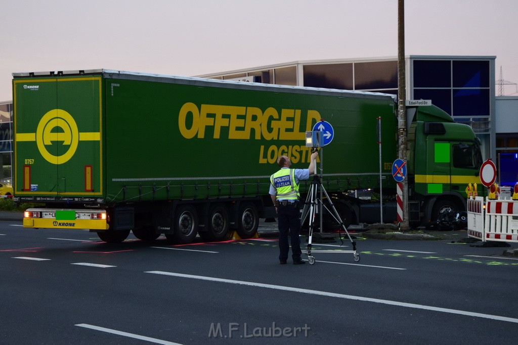 Schwerer Motorrad Unfall Feldkassel Robert Boschstr Edsel Fordstr P077.JPG - Miklos Laubert